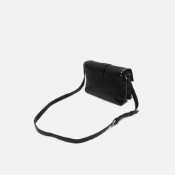 Misako Bolso bandolera con solapa y detalles metálicos