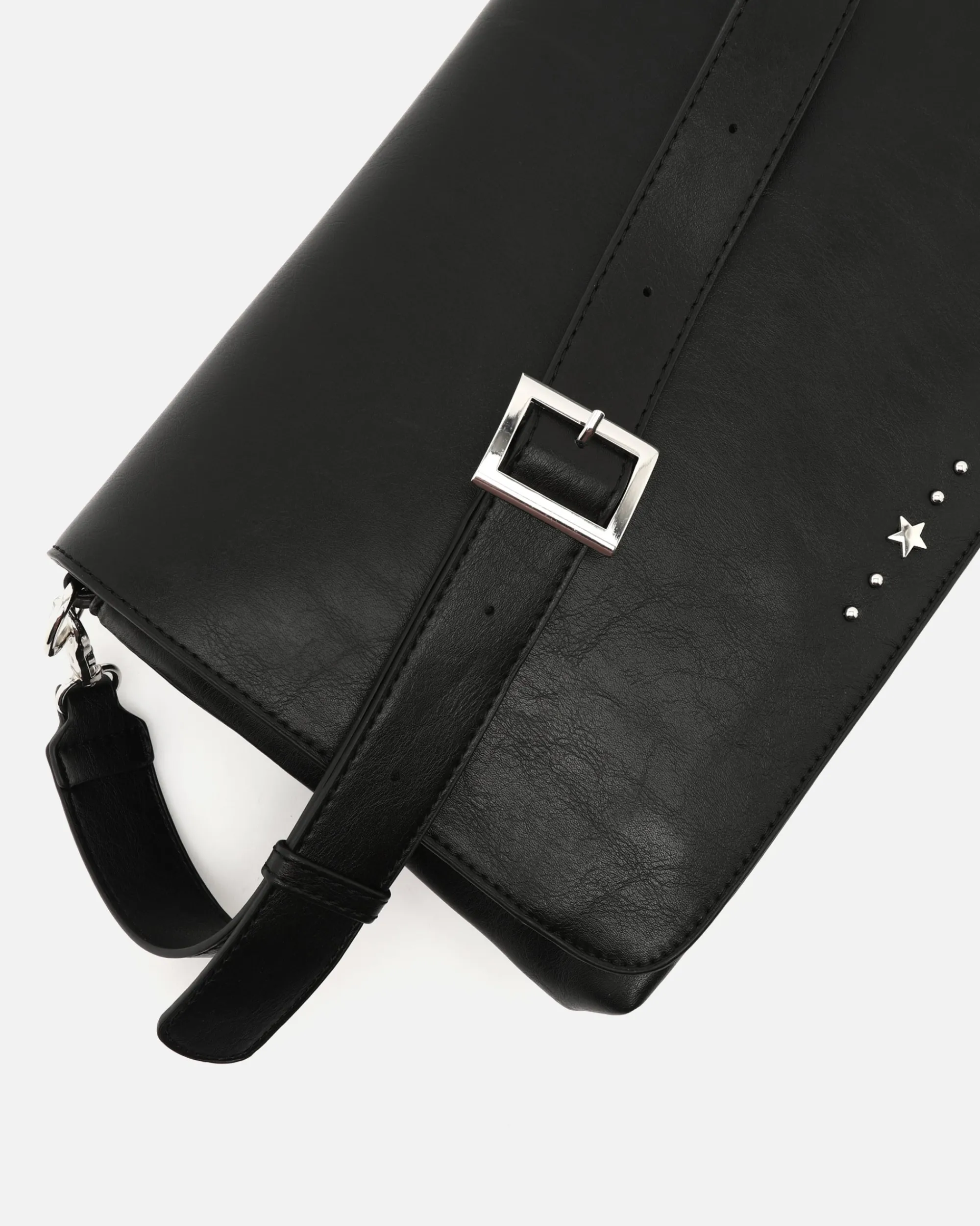 Misako Bolso bandolera con solapa y detalles metálicos