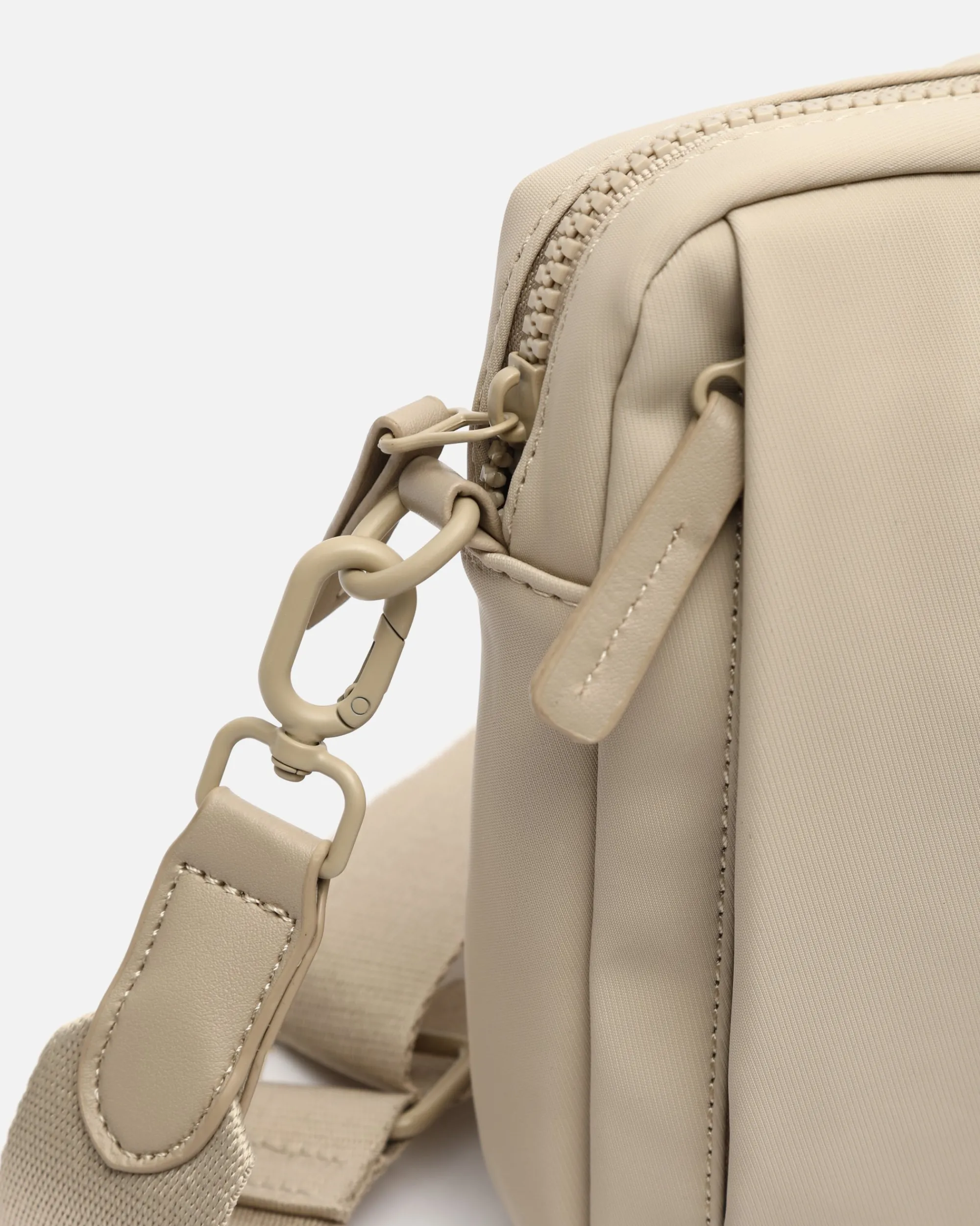 Misako Bolso bandolera mini para móvil en nylon