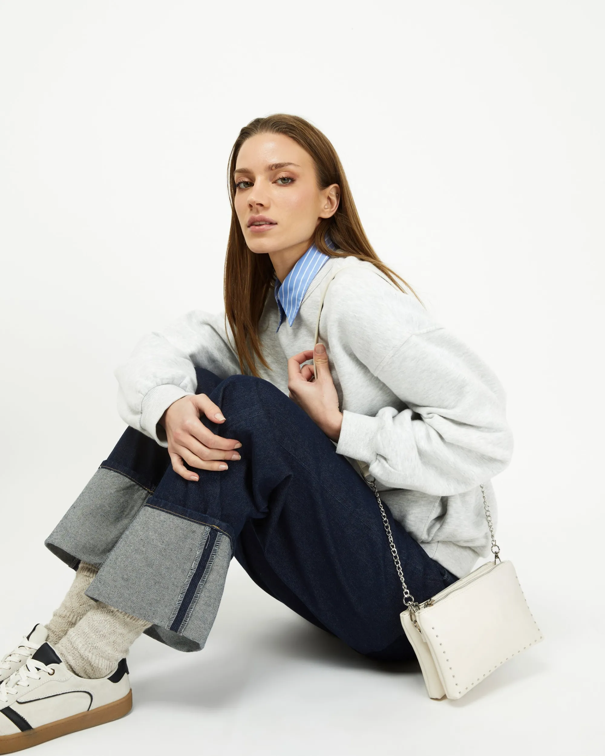 Misako Bolso bandolera pequeño con detalles metálicos