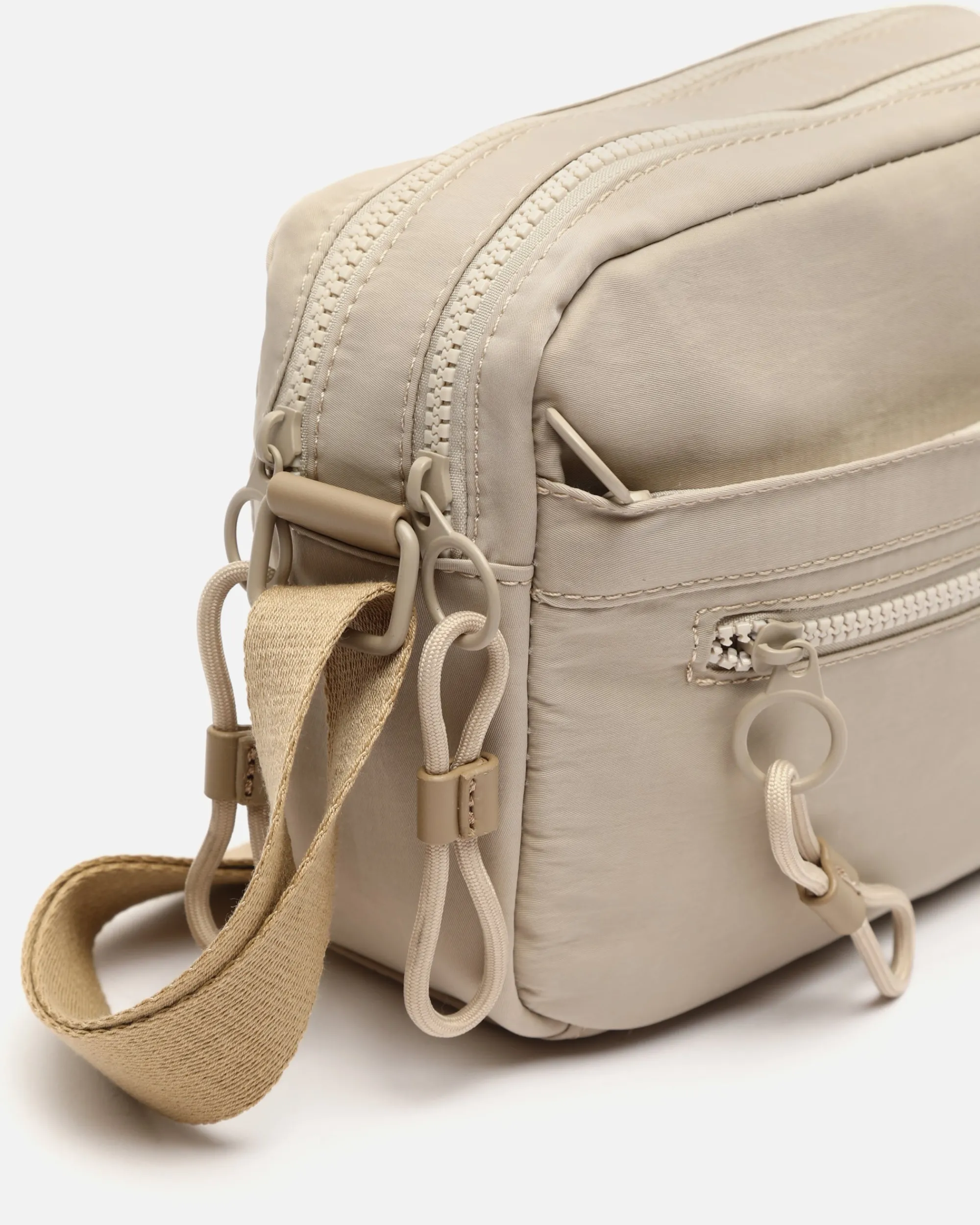 Misako Bolso bandolera pequeño en nylon