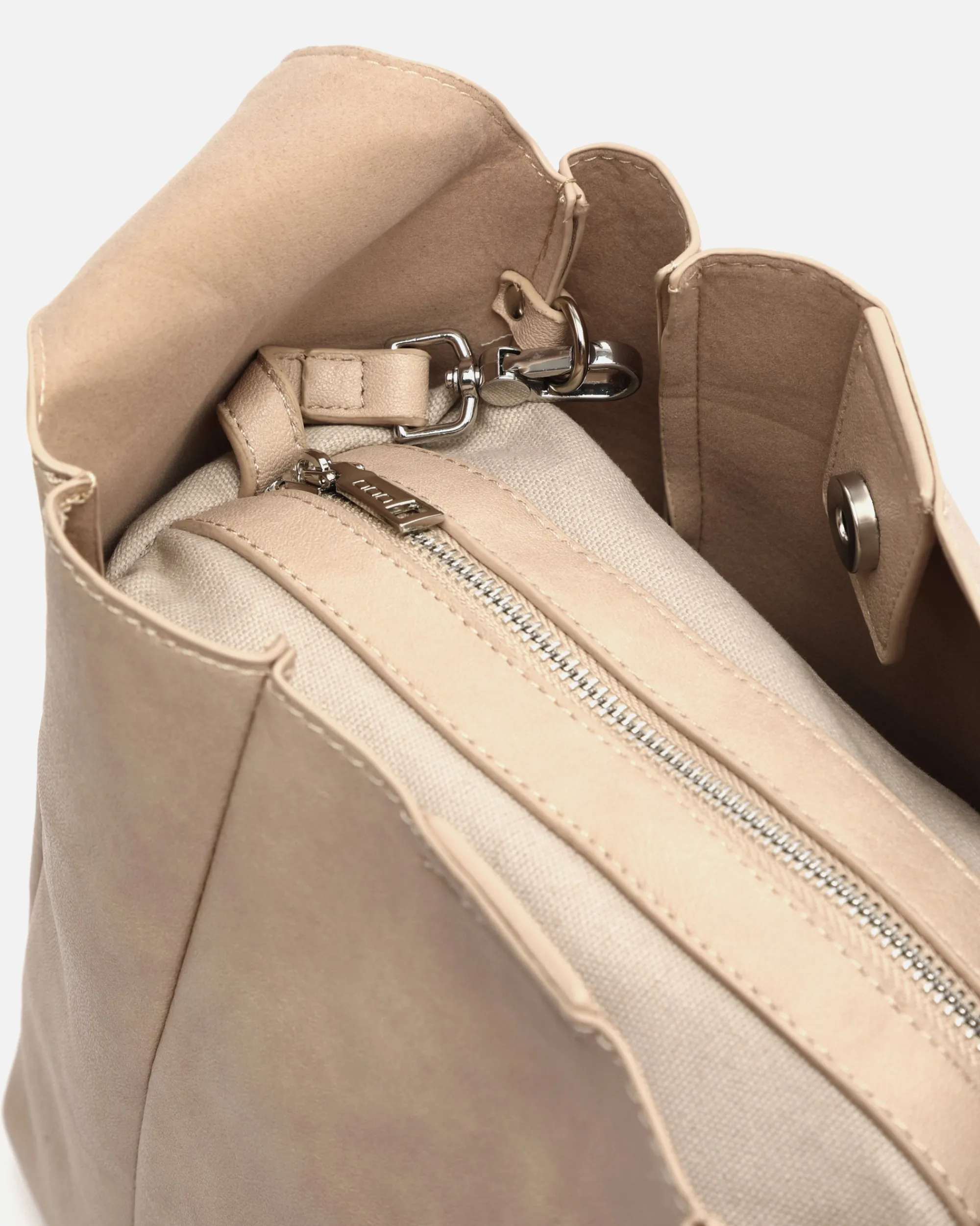 Misako Bolso hobo mediano con neceser interior extraíble