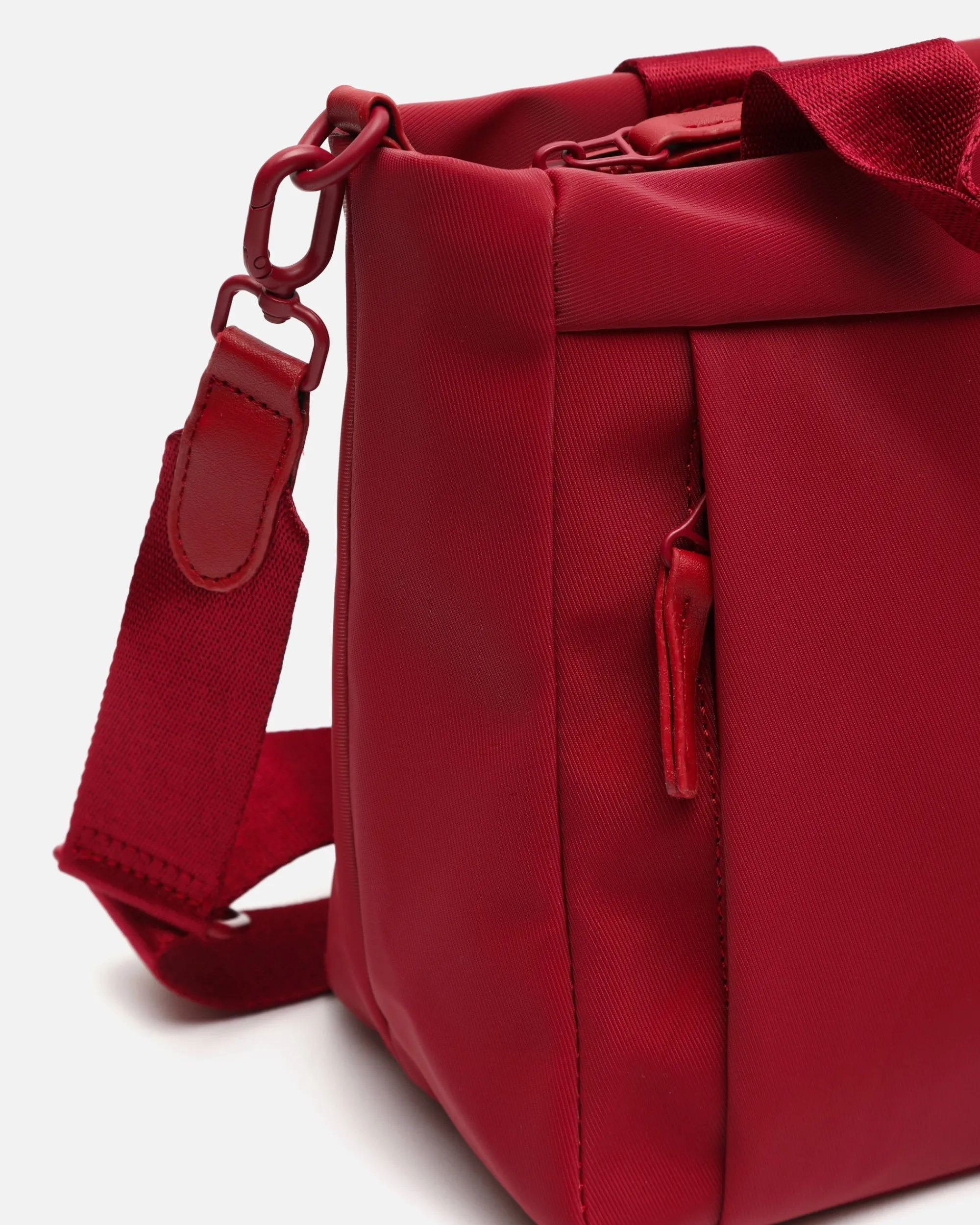 Misako Bolso tote mediano en nylon con asa bandolera extraíble