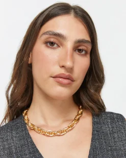 Misako Collar corto