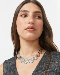 Misako Collar corto de círculos