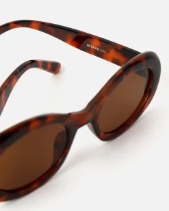 Misako Gafas de sol ovaladas con montura de pasta