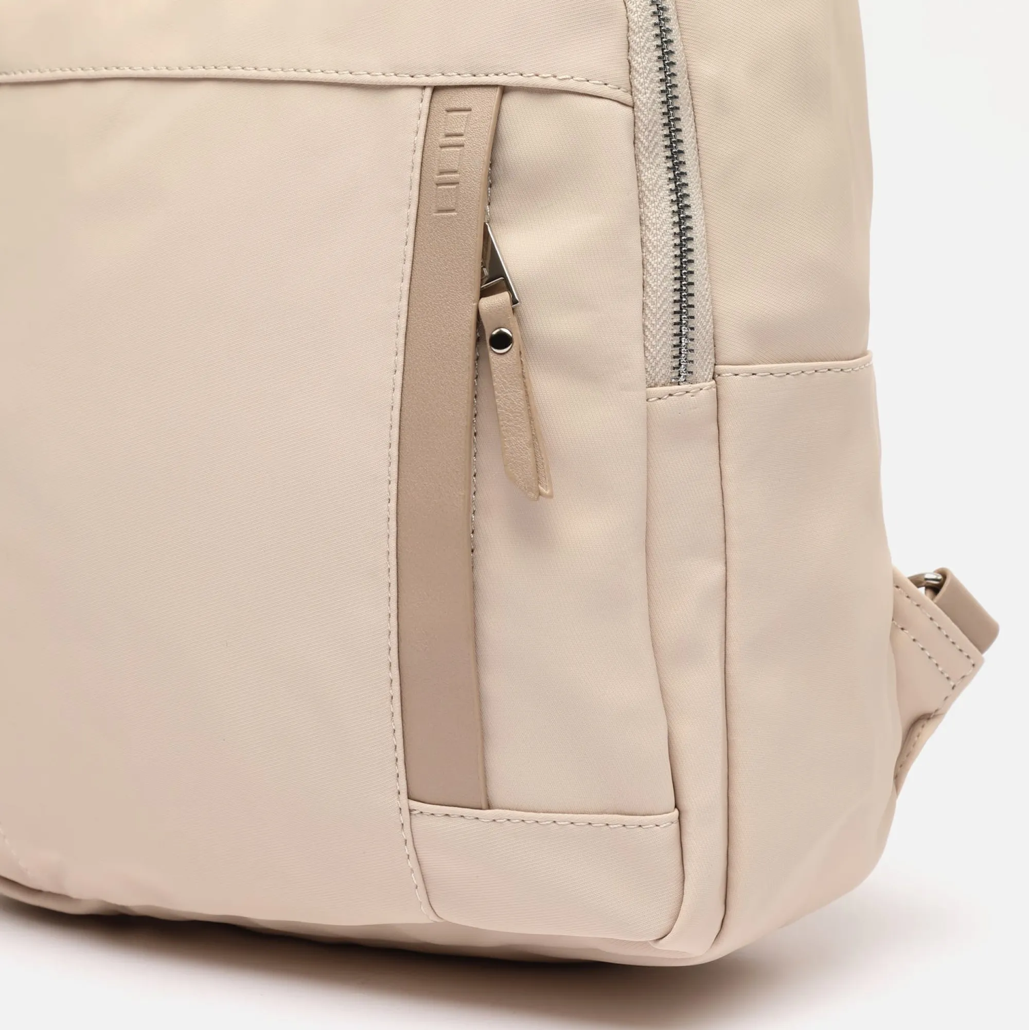 Misako Mochila antirrobo de nylon
