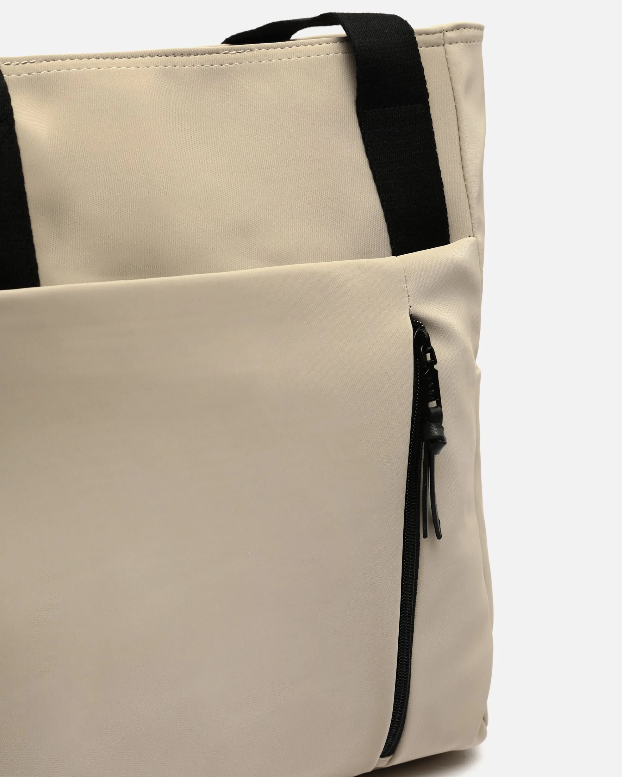 Misako Mochila grande en nylon con bolsillo para portátil (14") y asa de hombro