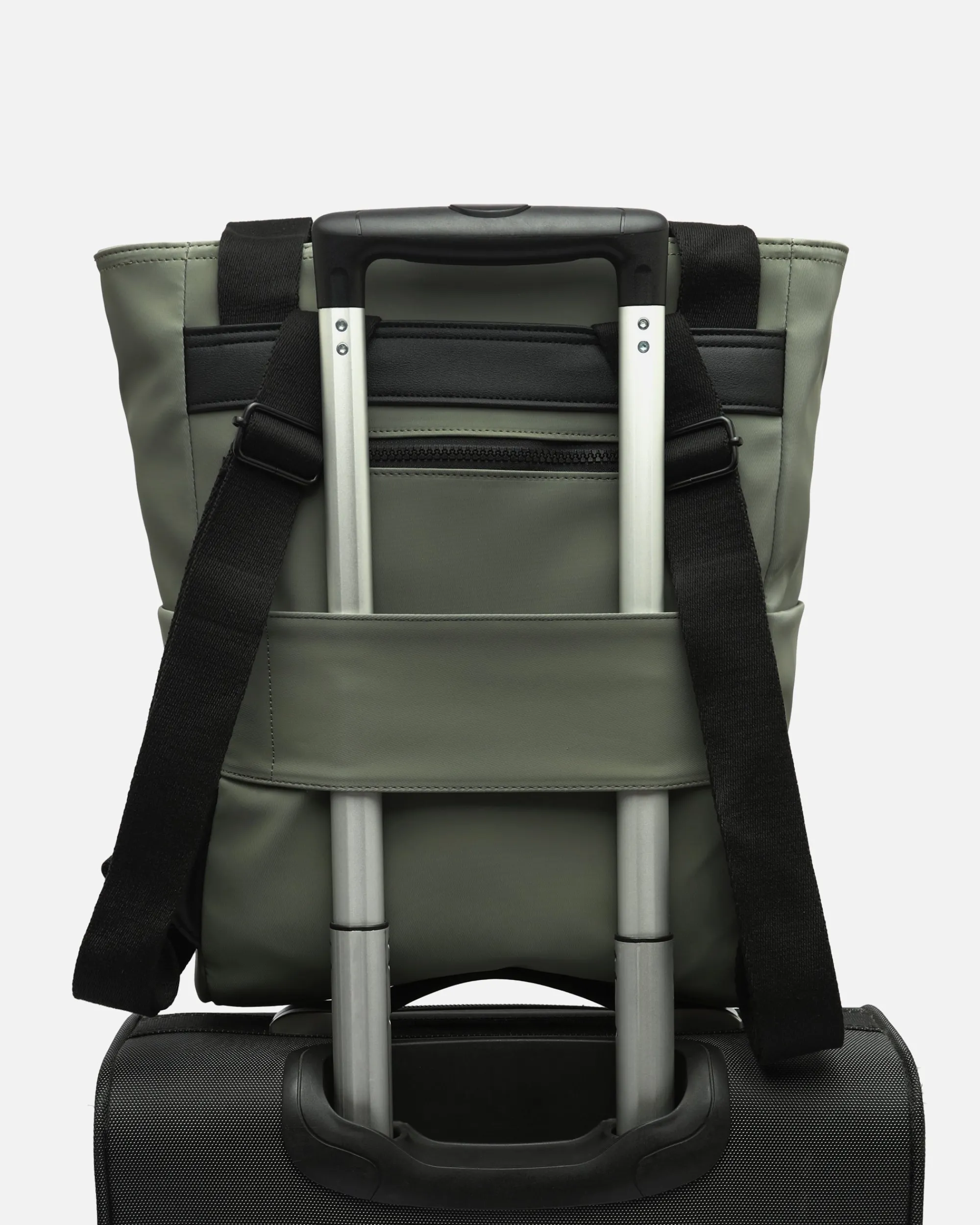 Misako Mochila grande en nylon con bolsillo para portátil (14") y asa de hombro