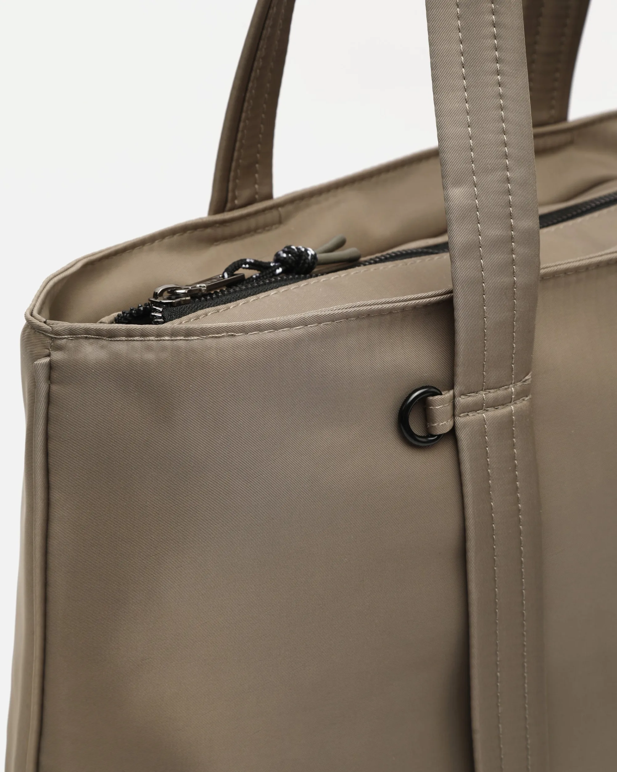 Misako Portaordenador estilo bolso shopper en nylon (15")